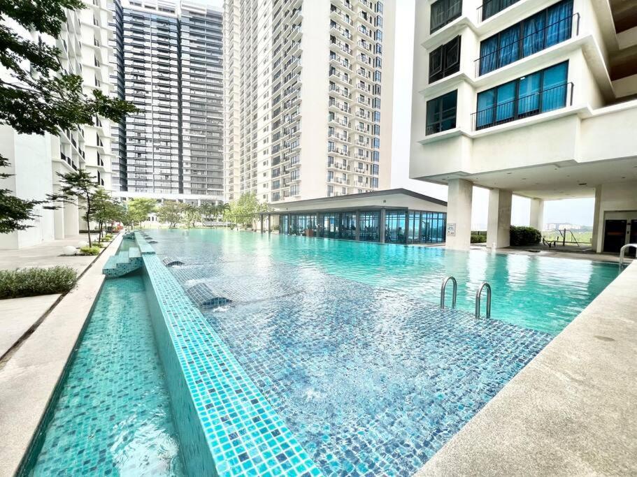 D 1-5pax Cozy Trefoil 3bed Wifi &tv Shah Alam Setia Mall